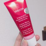 手ぇカサカサなので、ハンドクリームを…♪